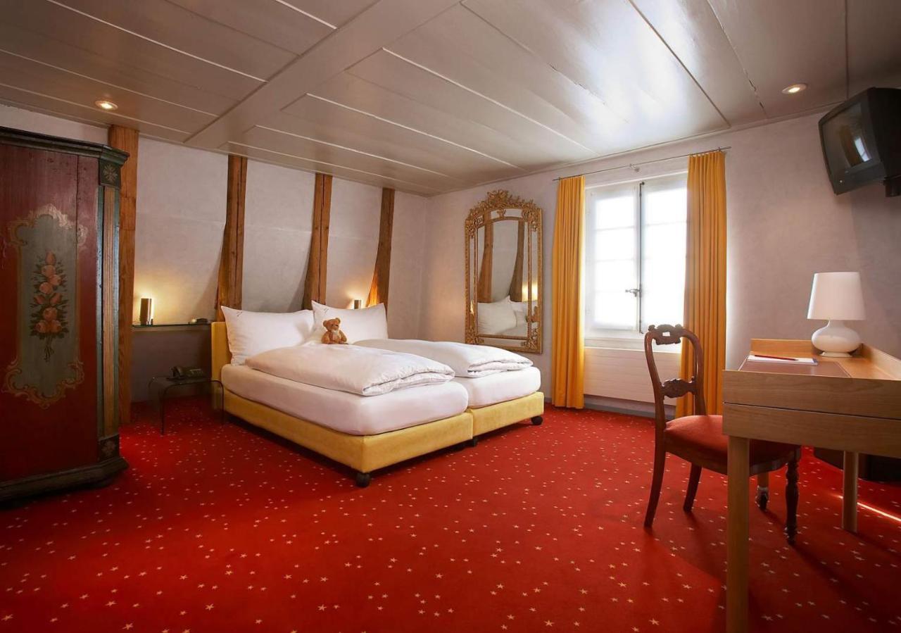 Romantik Hotel De L'Ours Sugiez Luaran gambar